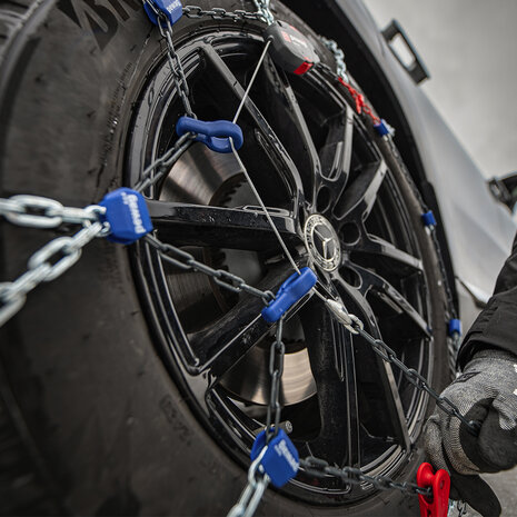 Pewag Servo SUV sneeuwkettingen 13mm Toyota Yaris 2011 t/m 2019 voor bandenmaat  185/60R15
